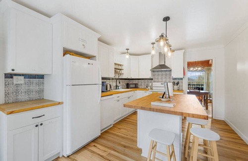 Canton Apartment | The Crows Nest Apt; Asheville; Smoky Mtns