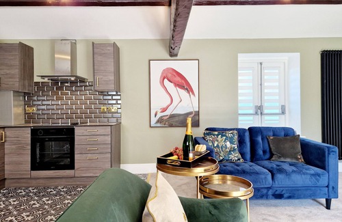 Knott End-on-Sea Cottage | THE CRUCK, pet friendly, with a garden in Garstang