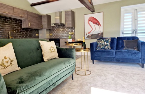 Knott End-on-Sea Cottage | THE CRUCK, pet friendly, with a garden in Garstang