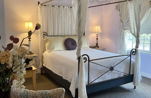 Conway Bed & Breakfast | The Cypress Inn Bed & Breakfast