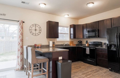 Martinsburg House | The Dandy Daffodil- 2 Story Townhouse with fenced in yard