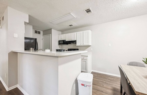 Huntsville Apartment | The Davis 916 I Comfy 2 Bed 2 Bath