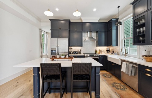 Cannonborough Elliotborough Villa | THE DELPHINE Luxury Downtown Charleston Villa, 1 Block to King + Private Pool