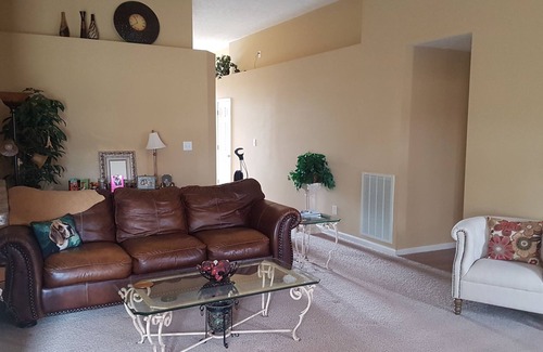 Buechel House | The Derby House - Relaxing retreat before and after the excitement of the Derby!