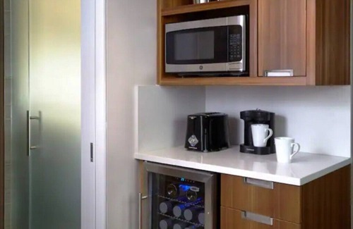 West End Hotel | The District, a Hilton Club - One Bedroom Standard