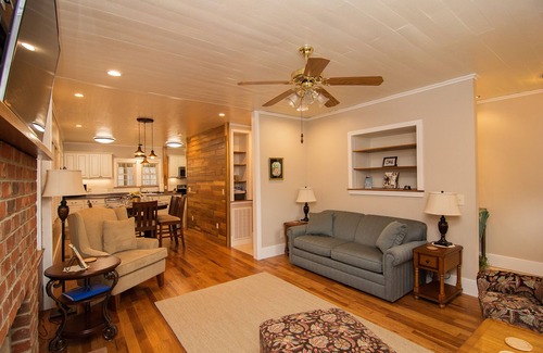 Franklin House | The Dock Barnard Farm-historic 1890 charm seamlessly blended with modern comfort