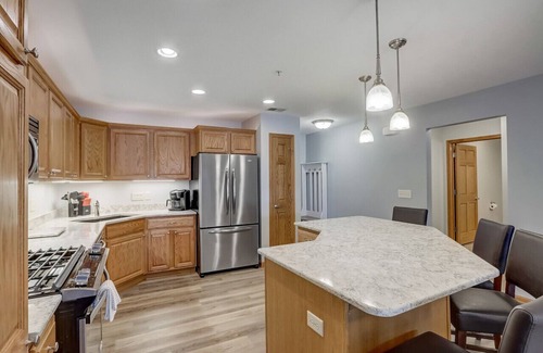 Lake Delton Condo | The Dockview on Lake Delton