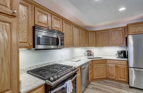 Lake Delton Condo | The Dockview on Lake Delton