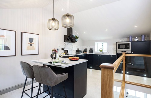 Kirkby Lonsdale Cottage | The Dog House -with hot tub and stunning far reaching views