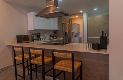 Zona Hotelera Apartment | The Double View - Lavish Ocean View Condo