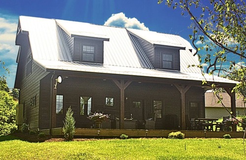 Millersburg Cabin | The Dragonfly at Water's Edge Cabins