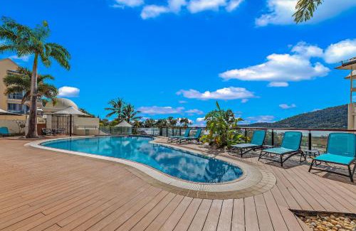 Airlie Beach Apartment | The Drift - Airlie One