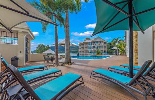 Airlie Beach Apartment | The Drift - Airlie One