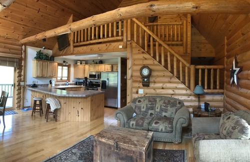 Richland Center Cabin | The Driftless Escape! Modern, large cabin/57 private acres in WI drift less area