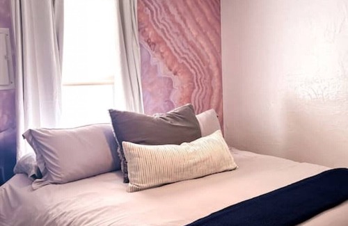 Lincolnville Hotel | The Dylan Suites 4 - Steps from Downtown & Flagler