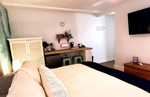 Lincolnville Hotel | The Dylan Suites - Steps from Downtown & Flagler5