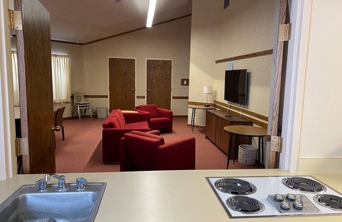 Boyd House | The Echo Center - space for family/large groups, retreats or events.