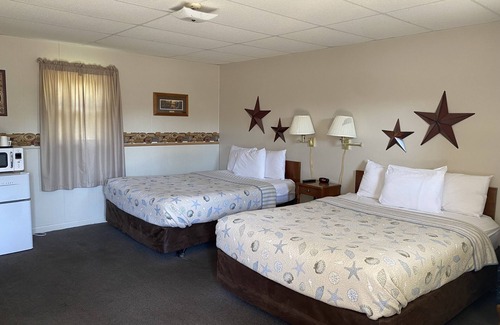 Marinette Hotel | The Edgewood Motel