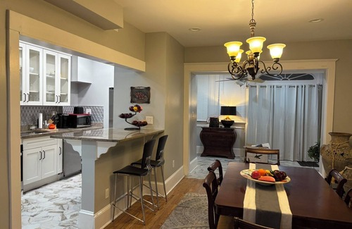 Northwest Hotel | The Elegant Spring House Loft