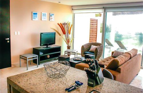 Zazil-ha Apartment | The Elements Oceanfront & Beachside Condo Hotel