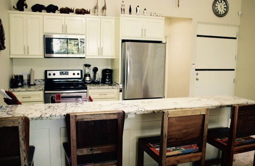 Manuel Antonio Apartment | The Elephant Castle: Beach front Penthouse