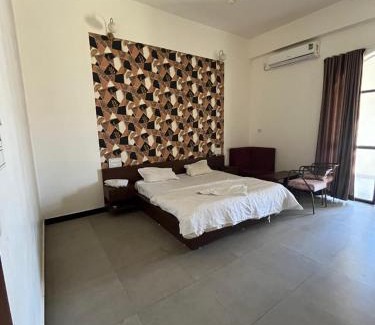 Sehore Hotel | The Emerald Palace