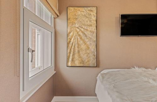 Leicester City Centre Apartment | The Emmeline at Signature Suites