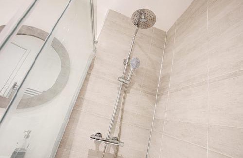 Leicester City Centre Apartment | The Emmeline at Signature Suites