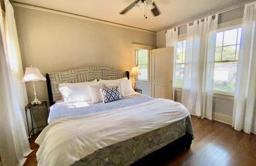 East of Broadway Bed & Breakfast | The Empress of Little Rock