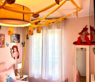 Serris Apartment | THE ENCHANTED HOUSE (15 min walk to Disney)