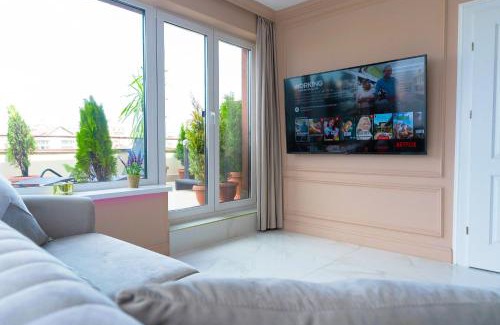 Cluj-Napoca Apartment | The Episode - Jacuzzi Penthouses