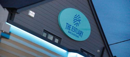 Llanrhidian Higher Bed & Breakfast | The Estuary - A Bar with Rooms