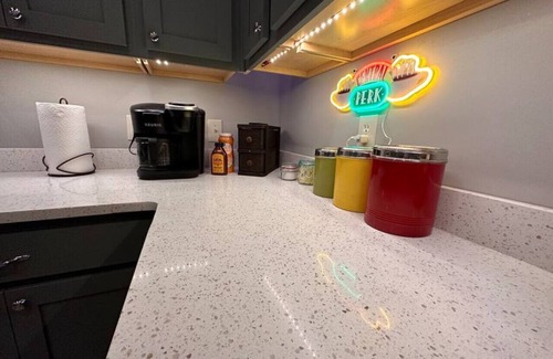 Gadsden Apartment | … The F r i e n d s Experience …