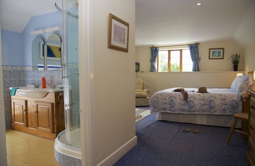 Cullompton Other | The Farm House with large garden and views with a private hot tub as an option