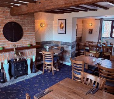 Claypole House | The Five Bells Inn Accommodation