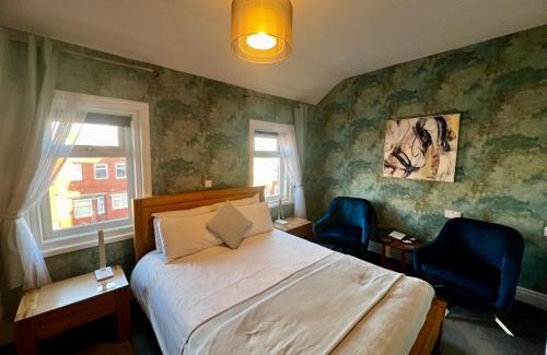 North Shore Hotel | The Fossil Tree Hotel