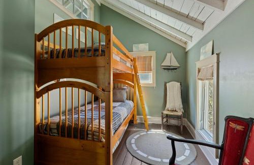 Three Oaks House | The Fourth Oak