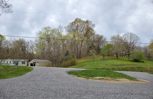 Cadiz Apartment | The Fuzziesquirel1 2 bdrm, Boat Parking, Near LBL Lakes & Beach