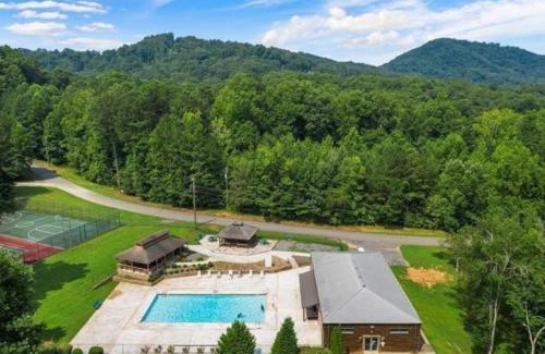 Ranger House | The Galaxy Getaway - Talking Rock Creek Resort