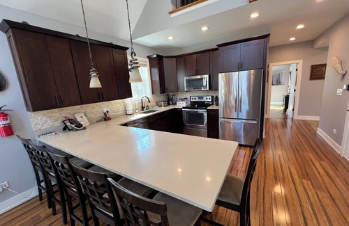 Necedah House | The Game Cabin – 5-Acre Retreat w/Arcades, Pool Table, Fire Pit & Ping Pong