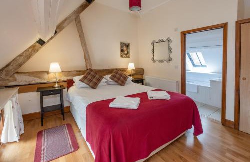 Sandown House | The Garlic Farm