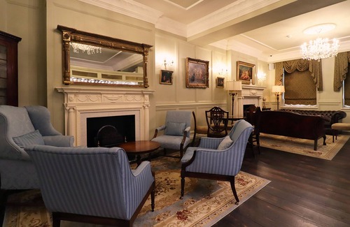 Castle Hotel | The Georgian Swansea