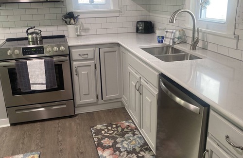 Hamilton House | The Gingerbread House in Quilt Town, USA!