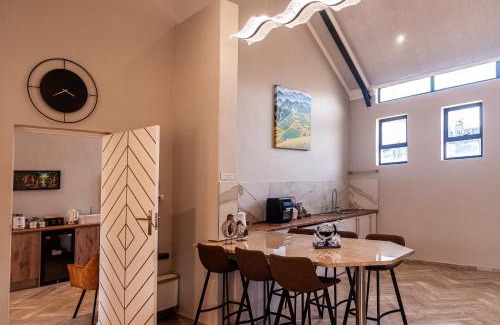 Helderberg Rural Villa | The Glass Castle Retreat