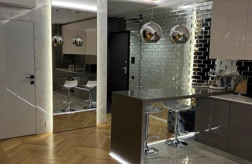 Cluj-Napoca Apartment | The Glowing Marmara - Life in City Center