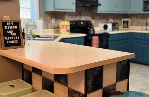 Hernando House | The Grace Place - 4 bedroom house with AC in Heart of Hernando - SAFE - CLEAN