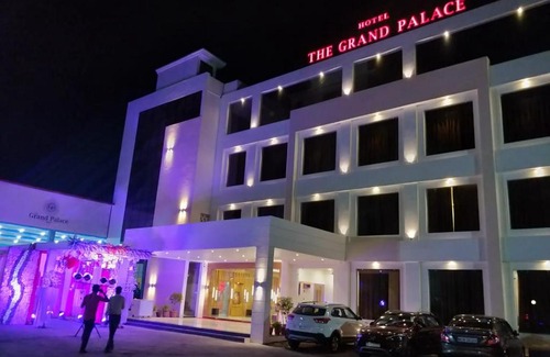 Sagar Hotel | the grand palace
