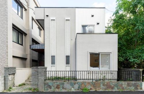 Nakajimakoen Villa | THE GRANDEUR