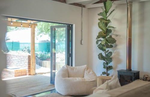 Port Elizabeth House | The Grass Roof Hideaway