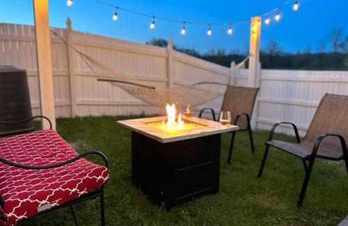 Boyds Creek House | The Great Escape King suite, Kid friendly